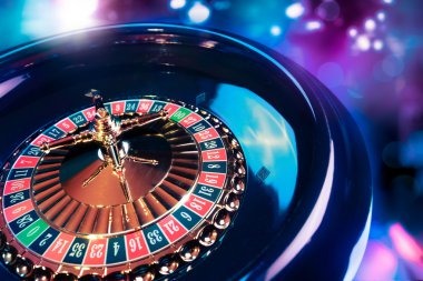 Live Bandar Ceme dealer studio with card table at my togel